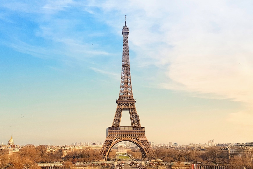 Eiffel tower on cloudy day
