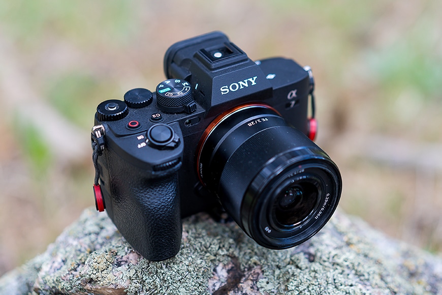 sonya7iv-camera-body