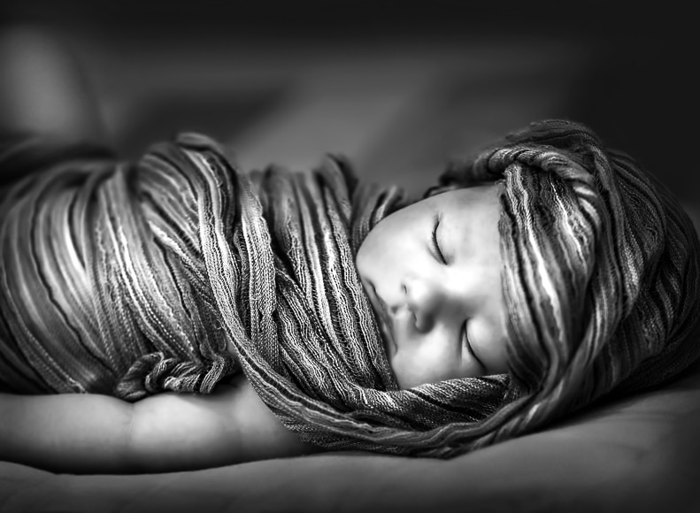 Anne Gedes style newborn image.